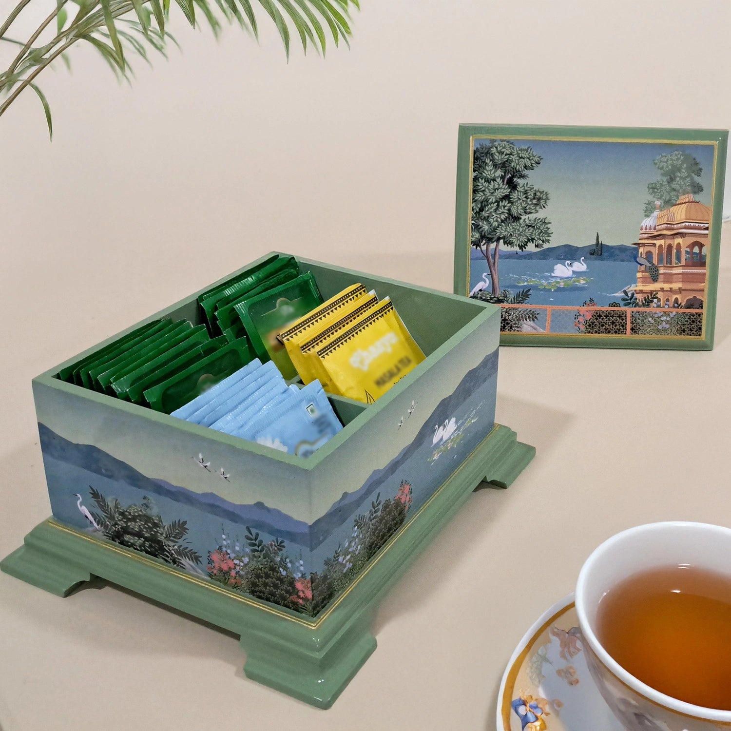 Swan Serenade Tea Chest with 4 Partitions