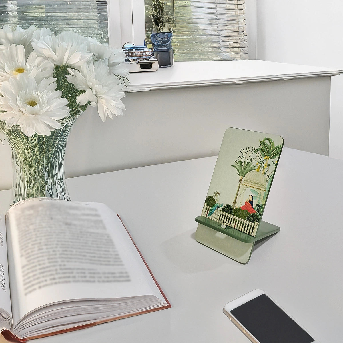 Garden Princess Interlocking Cell Phone Stand for Desk