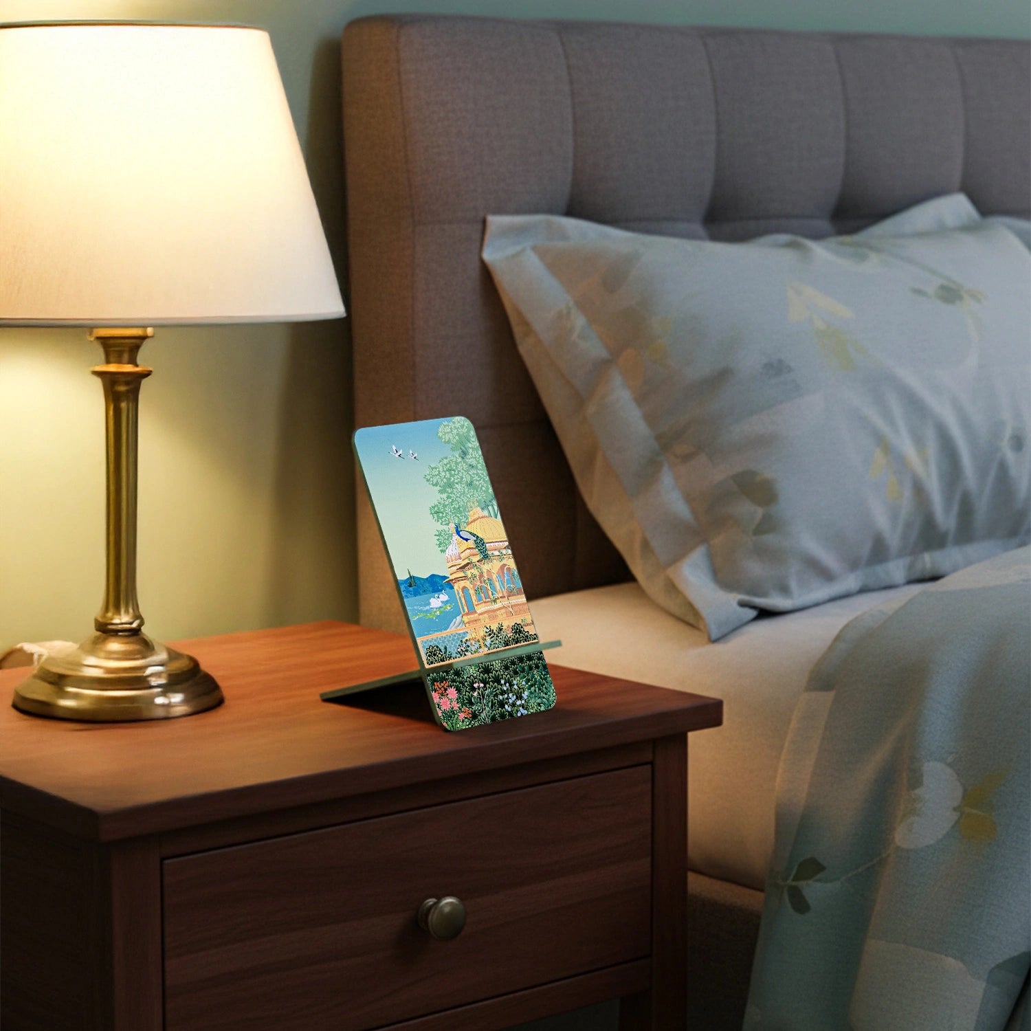 Swan Serenade Interlocking Cell Phone Stand for Desk