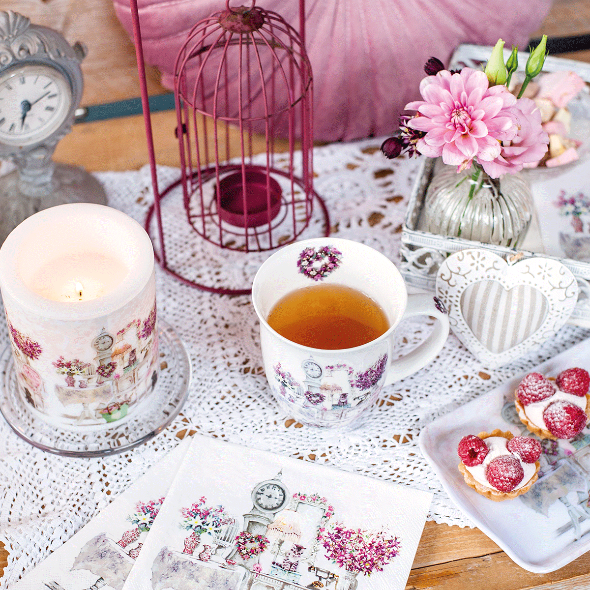 Roommates Paper Napkins | Ambiente L13313910