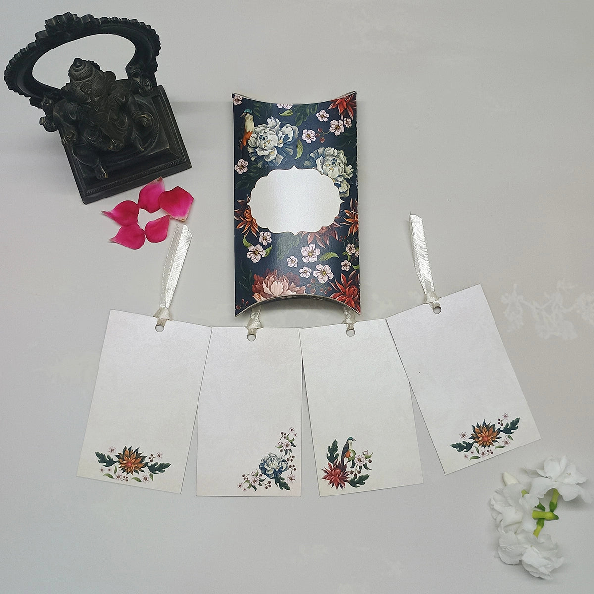 Autumn Flowers Gift Tags in a Pillow Pack