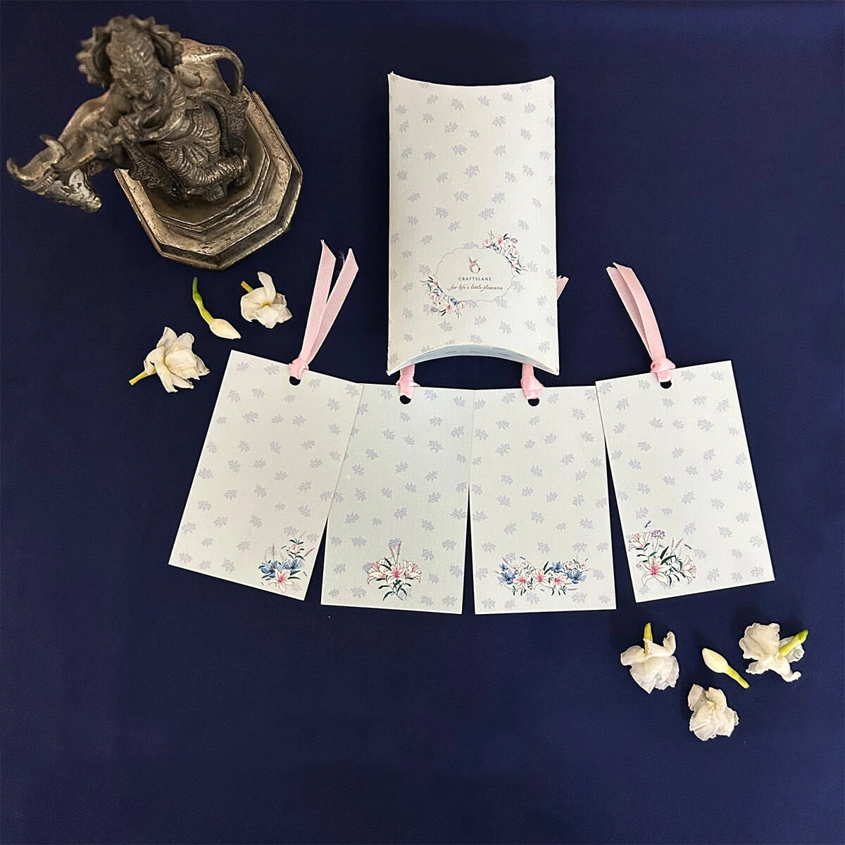 Lily in the Valley Gift Tags in a Pillow Pack