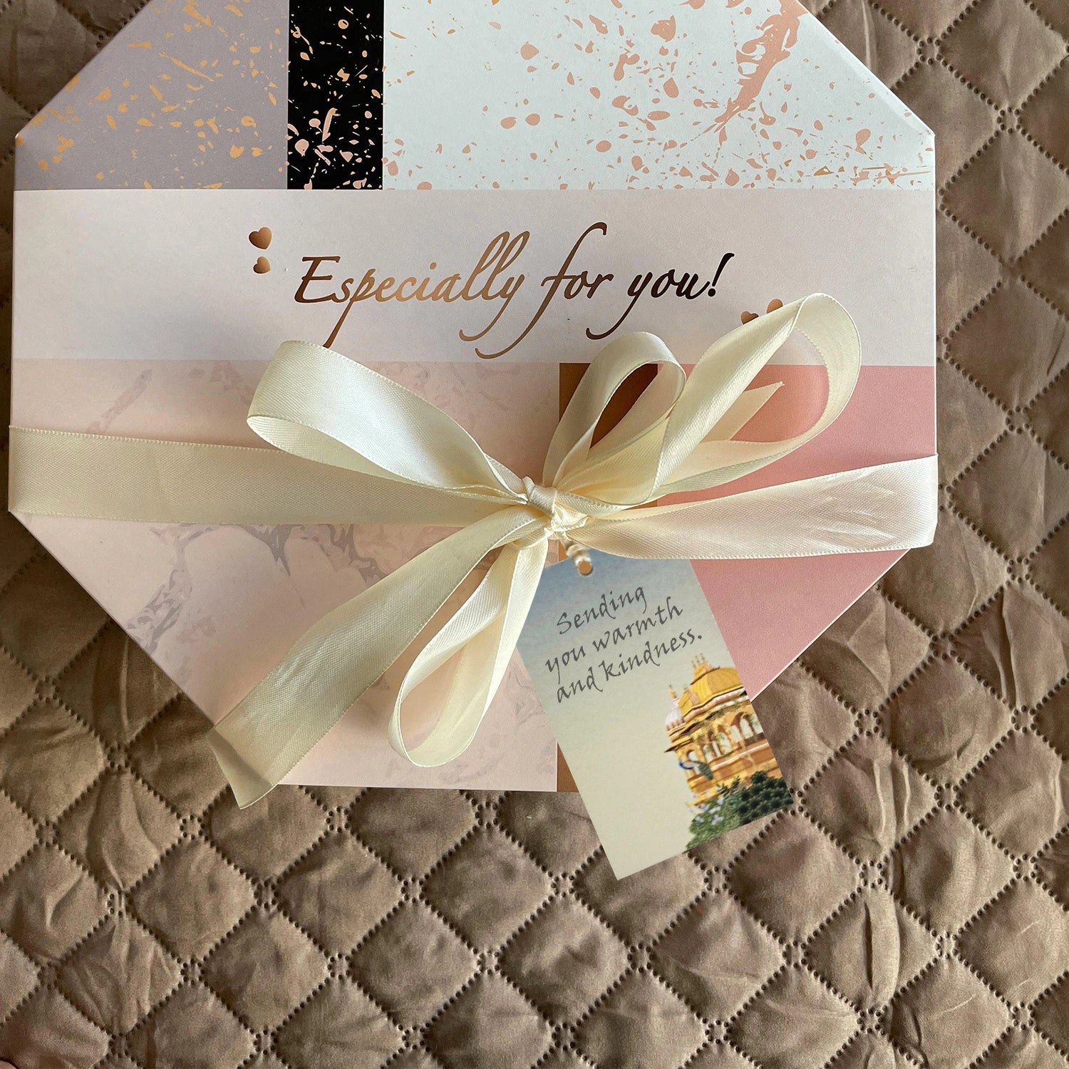 Swan Serenade Gift Tags in a Pillow Pack