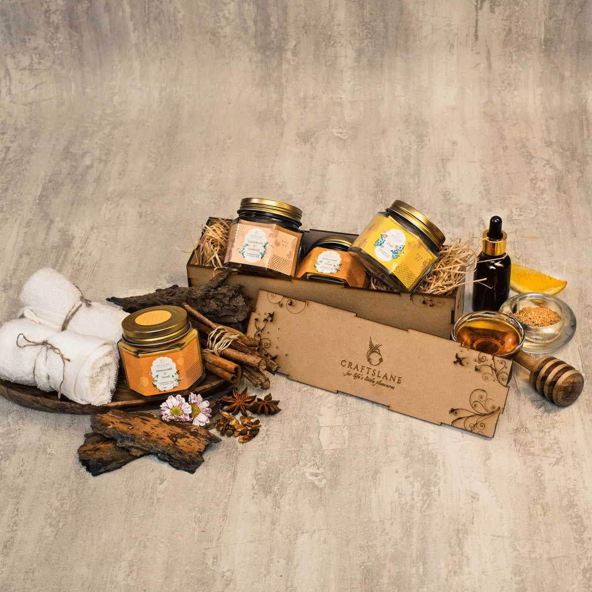 Oudh, Honeycomb & Neroli, Sandalwood & Patchouli Soy Wax Scented Candles Gift Pack